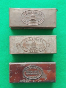 No.7 size tins (Contents 500) with variations to address plus with and without number