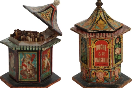 Roche & Cie, Marseille. Novelty “Kiosk” box (patented in 1867). Closed height: 95mm