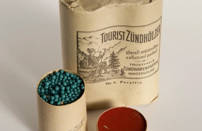 Tourist matches from the Kandergrund match factory