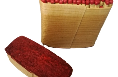 Wooden matchboxes instead of paper wrappings